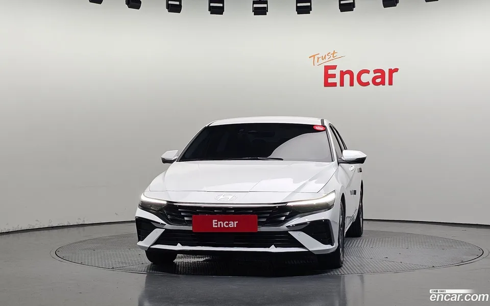 Hyundai Avante CN7 Hybrid 2025 — миниатюра 3