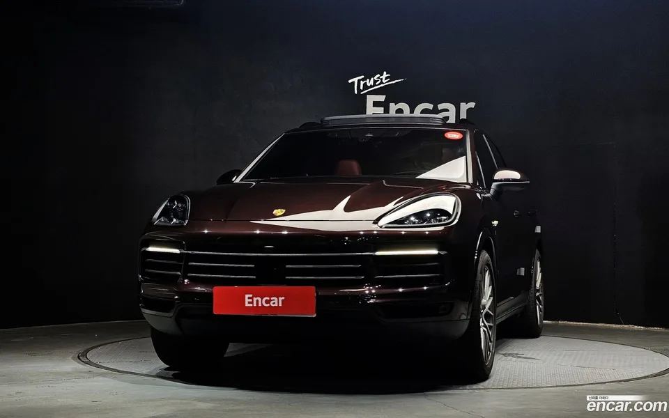 Porsche Cayenne 3.0 E- 2023 — thumbnail 3