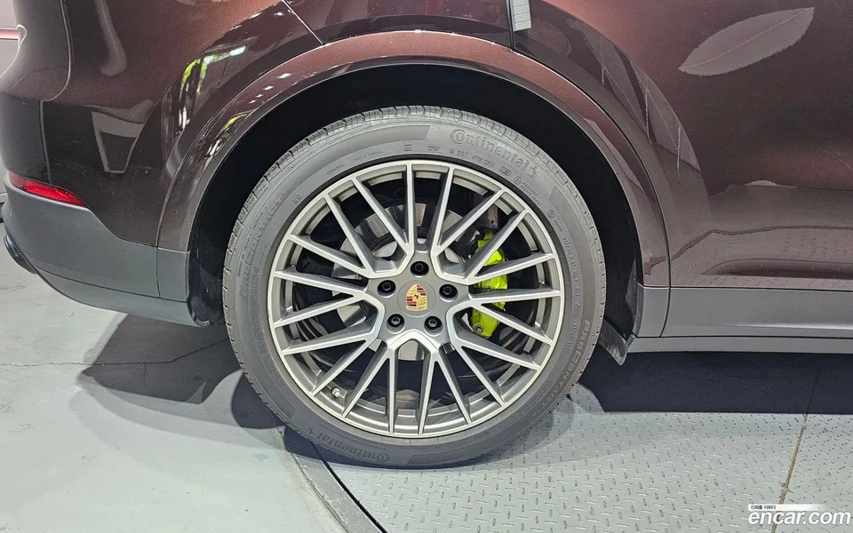 Porsche Cayenne 3.0 E- 2023 — thumbnail 5