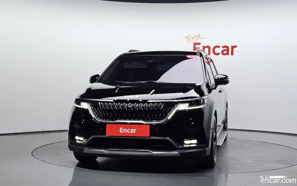 Kia Carnival 9 2023 — thumbnail 3