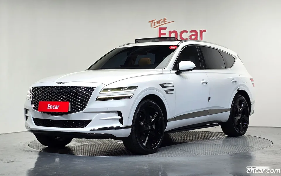 Genesis GV80 2.5T AWD 2022 — photo 1, buy with delivery to Moscow