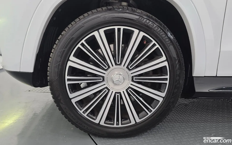 Mercedes-Benz GLS-Class GLS580 4MATIC 2024 — thumbnail 2