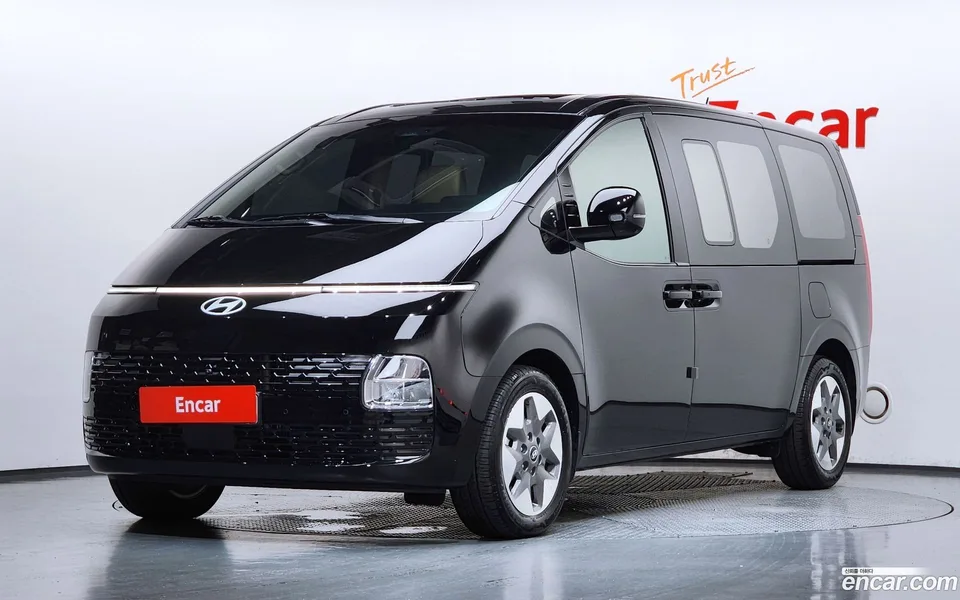 Hyundai Staria HEV 1.6 9 2025 — photo 1, buy with delivery to Moscow