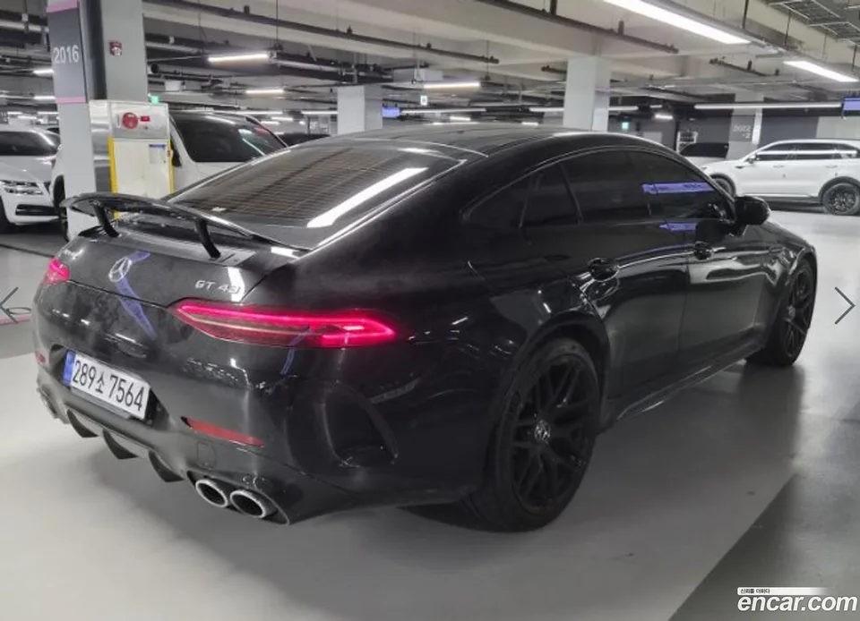 Mercedes-Benz AMG GT 4 43 4MATIC+ 2022 — thumbnail 4