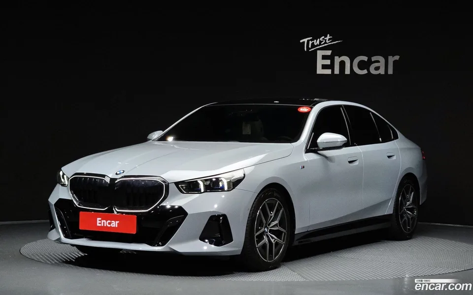 BMW 5 Series 520i M 2025 — photo 1, buy with delivery to Moscow