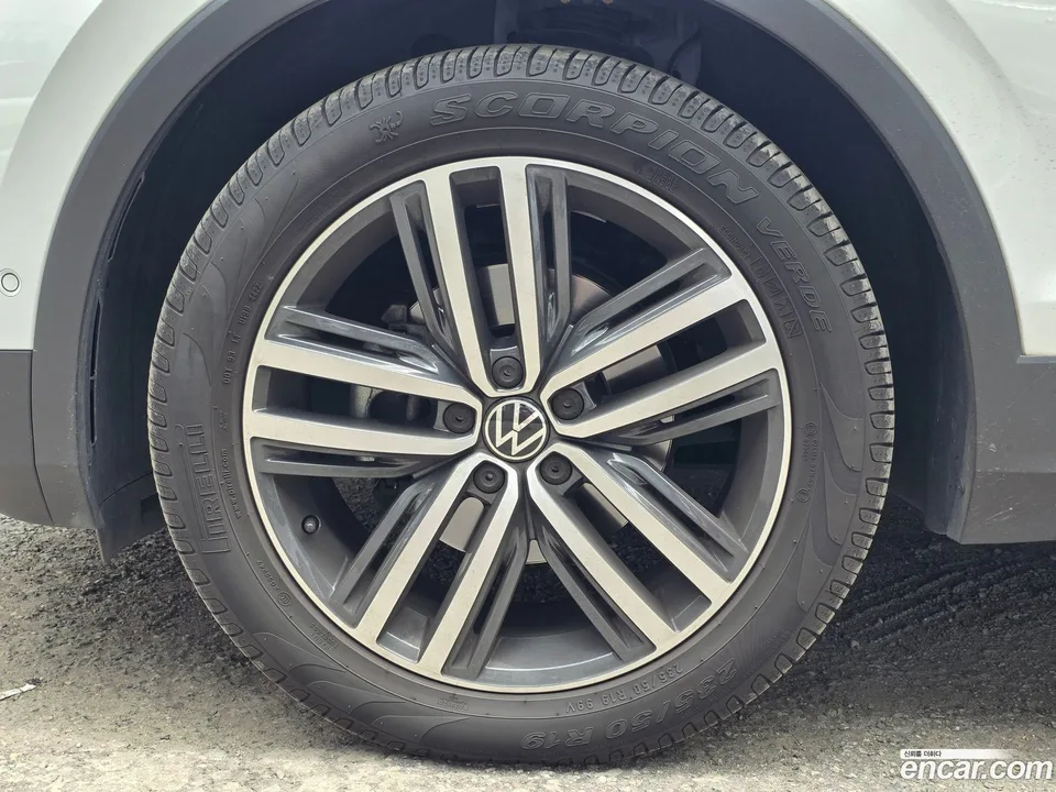 Volkswagen Tiguan 2.0 TDI 4 2023 — thumbnail 5