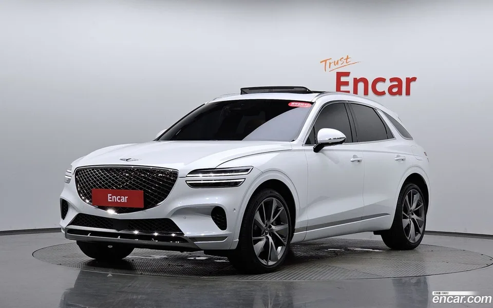 Genesis GV70 2.5T 2WD 2023 — photo 1, buy with delivery to Moscow
