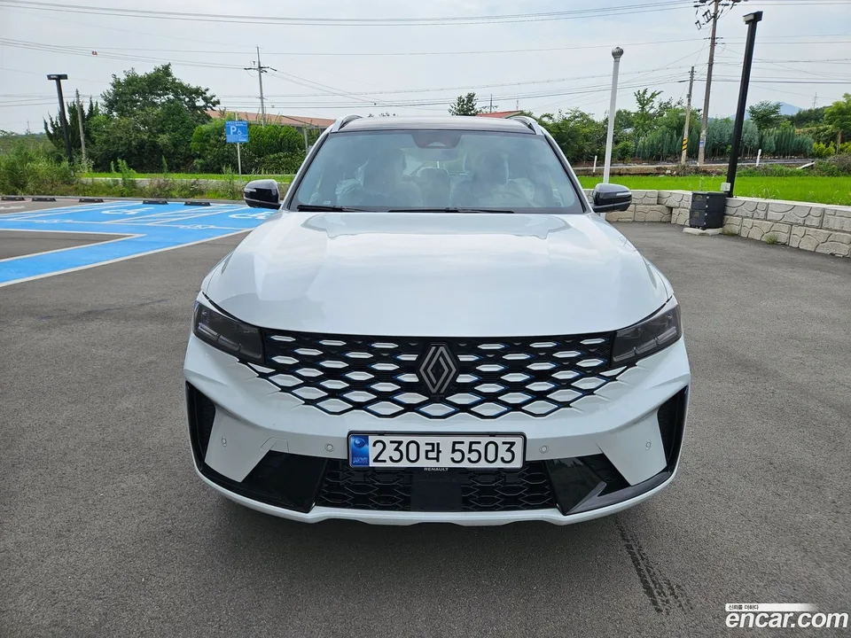 Renault Samsung Grand Koleos 1.5 E-TECH 2WD 2026 — photo 1, buy with delivery to Moscow