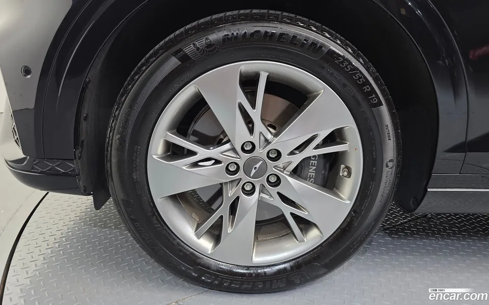 Genesis GV70 2.5T AWD 2023 — thumbnail 2