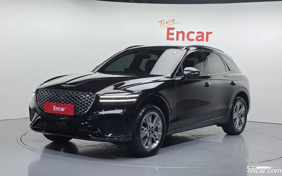 Genesis GV70 2.5T AWD 2023 — photo 1, buy with delivery to Moscow