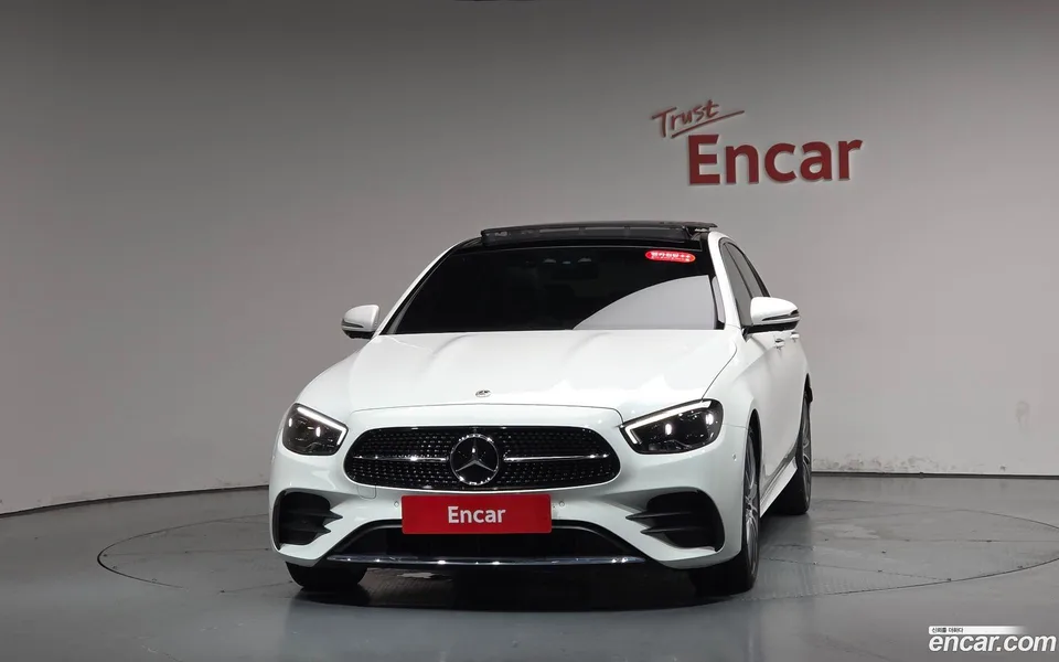 Mercedes-Benz E-Class E350 4MATIC AMG Line 2022 — thumbnail 3