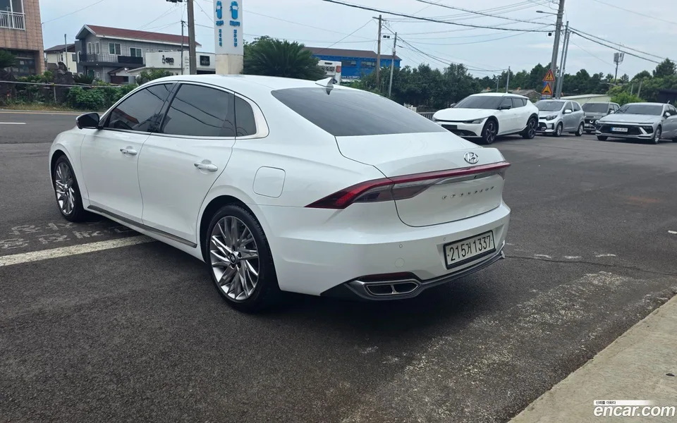 Hyundai Grandeur IG Hybrid 2022 — thumbnail 4