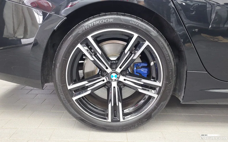 BMW 3 Series 320d M 2025 — thumbnail 2