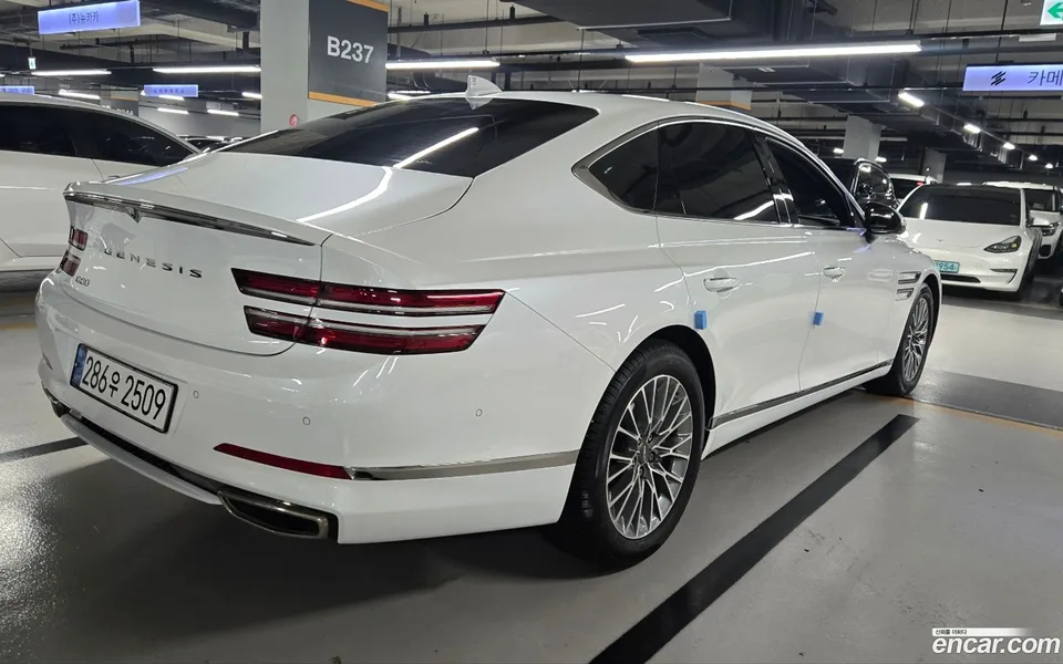 Genesis G80 2.5 2WD 2023 — thumbnail 3