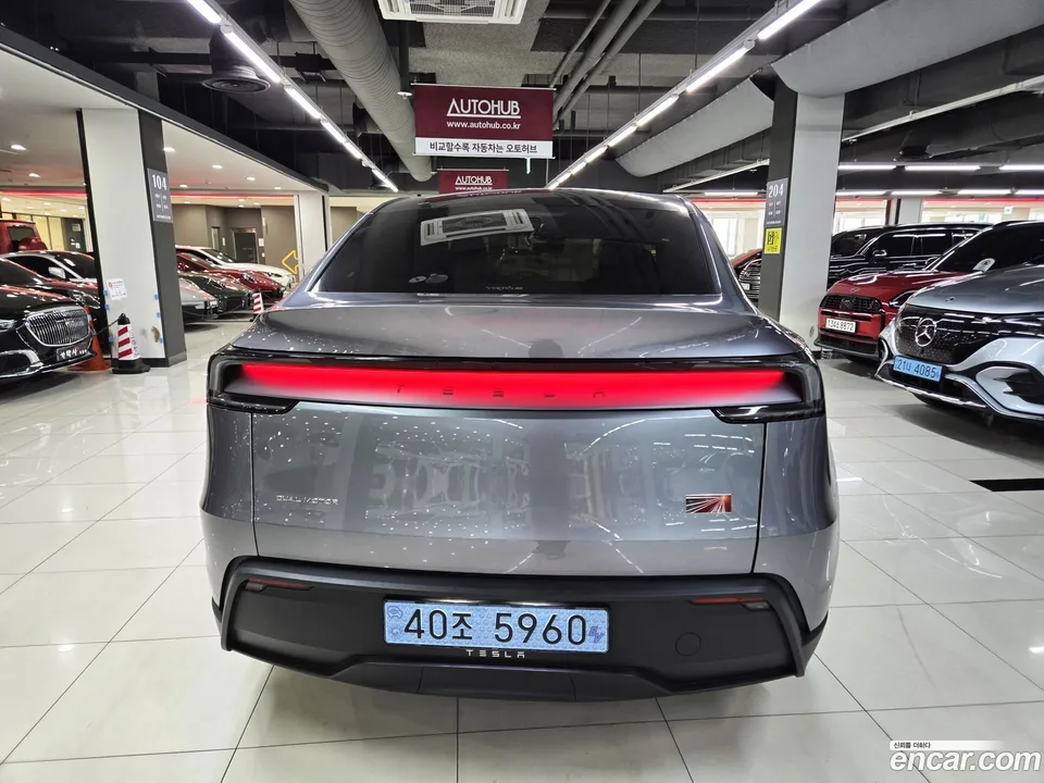 Tesla Model Y AWD 2025 — thumbnail 3