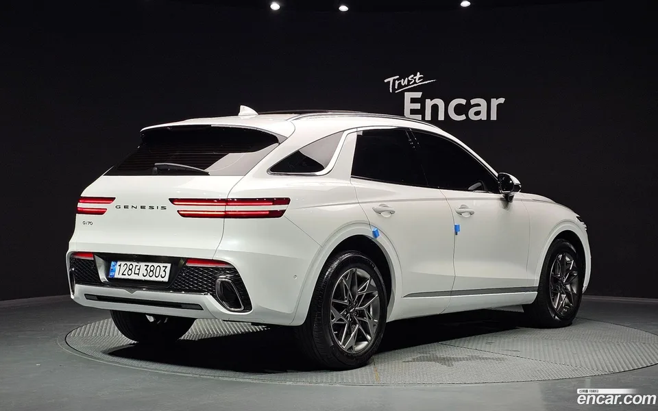 Genesis GV70 2.5T 2WD 2022 — thumbnail 2