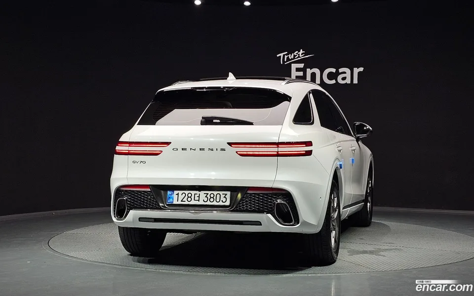Genesis GV70 2.5T 2WD 2022 — thumbnail 4