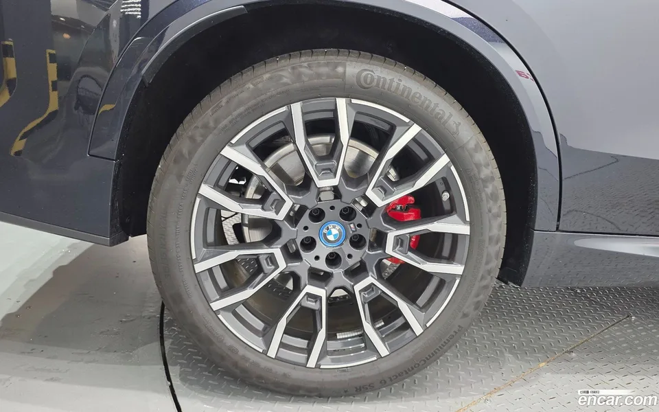 BMW X5 xDrive 50e M 2025 — thumbnail 2