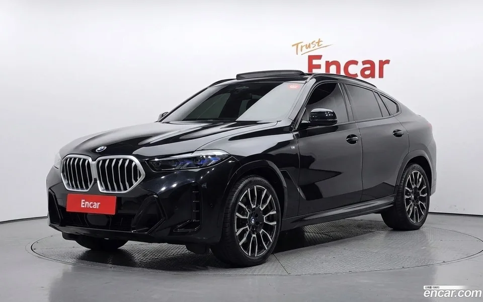 BMW X6 xDrive40i M 2024 — photo 1, buy with delivery to Moscow