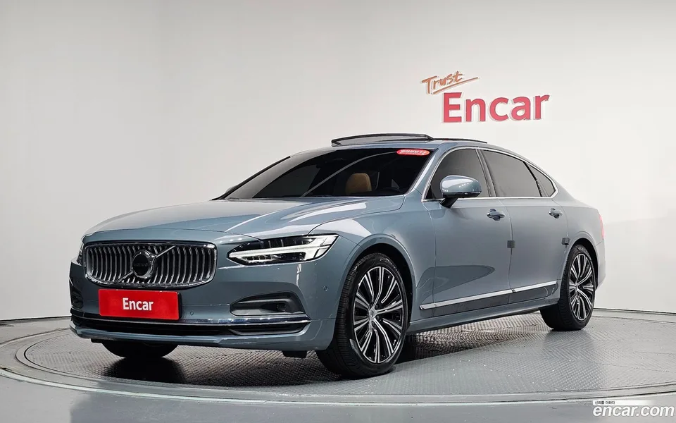 Volvo S90 B5 2022 — photo 1, buy with delivery to Moscow