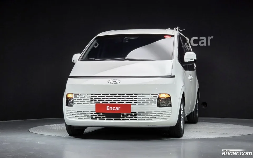 Hyundai Staria 5 2022 — thumbnail 3