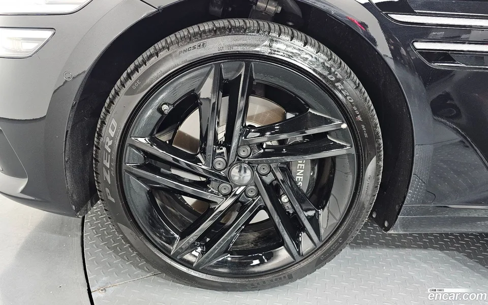 Genesis G80 2.5 AWD 2026 — thumbnail 2