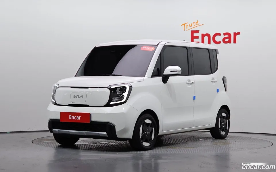 Kia Ray EV 2023 — photo 1, buy with delivery to Moscow