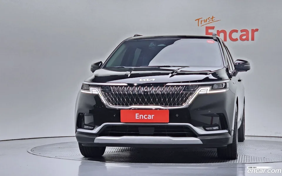 Kia Carnival 9 2023 — thumbnail 3