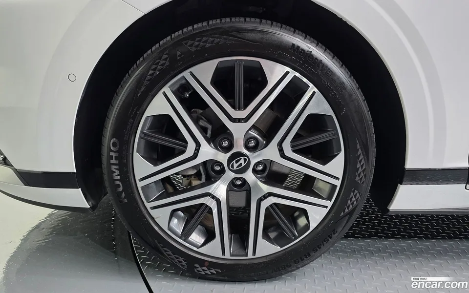 Hyundai Grandeur Hybrid 2023 — thumbnail 5