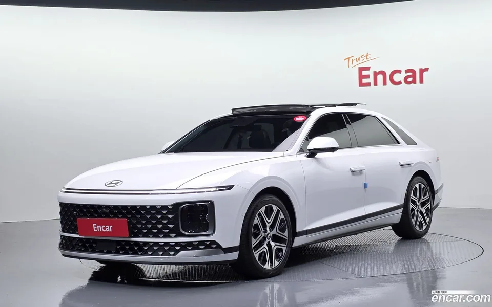 Hyundai Grandeur Hybrid 2023 — photo 1, buy with delivery to Moscow