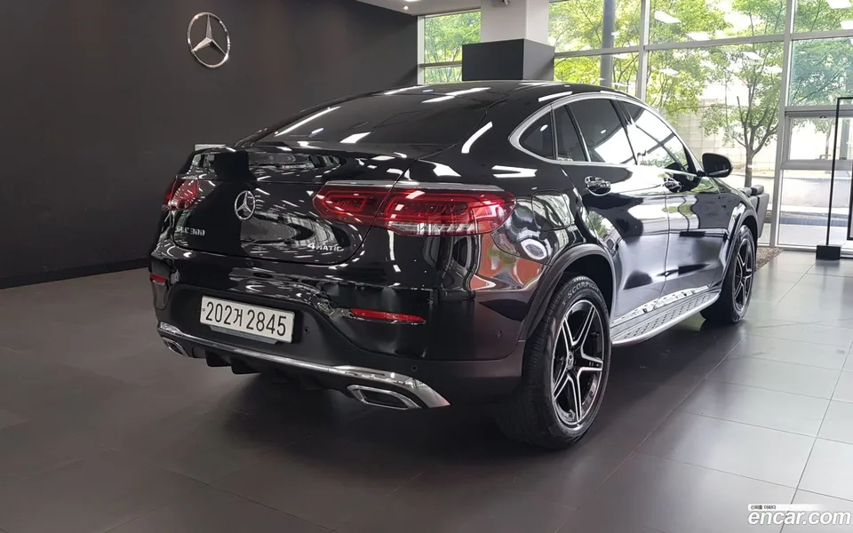 Mercedes-Benz GLC-Class GLC300 4MATIC 2023 — thumbnail 5