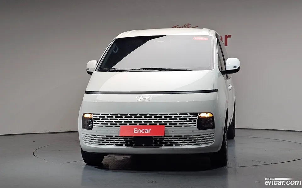 Hyundai Staria HEV 1.6 5 2025 — миниатюра 3