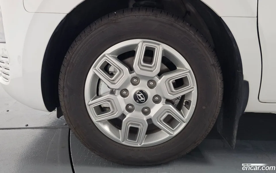 Hyundai Staria HEV 1.6 5 2025 — миниатюра 5