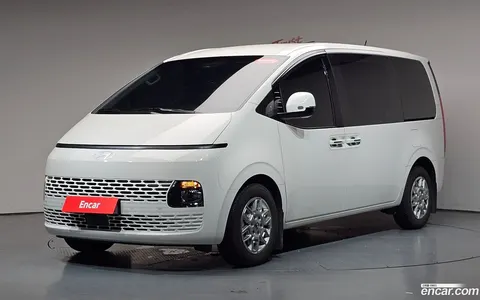 Hyundai Staria 2025 купить в Москве