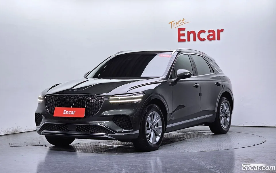 Genesis GV70 2.5T 2WD 2024 — photo 1, buy with delivery to Moscow