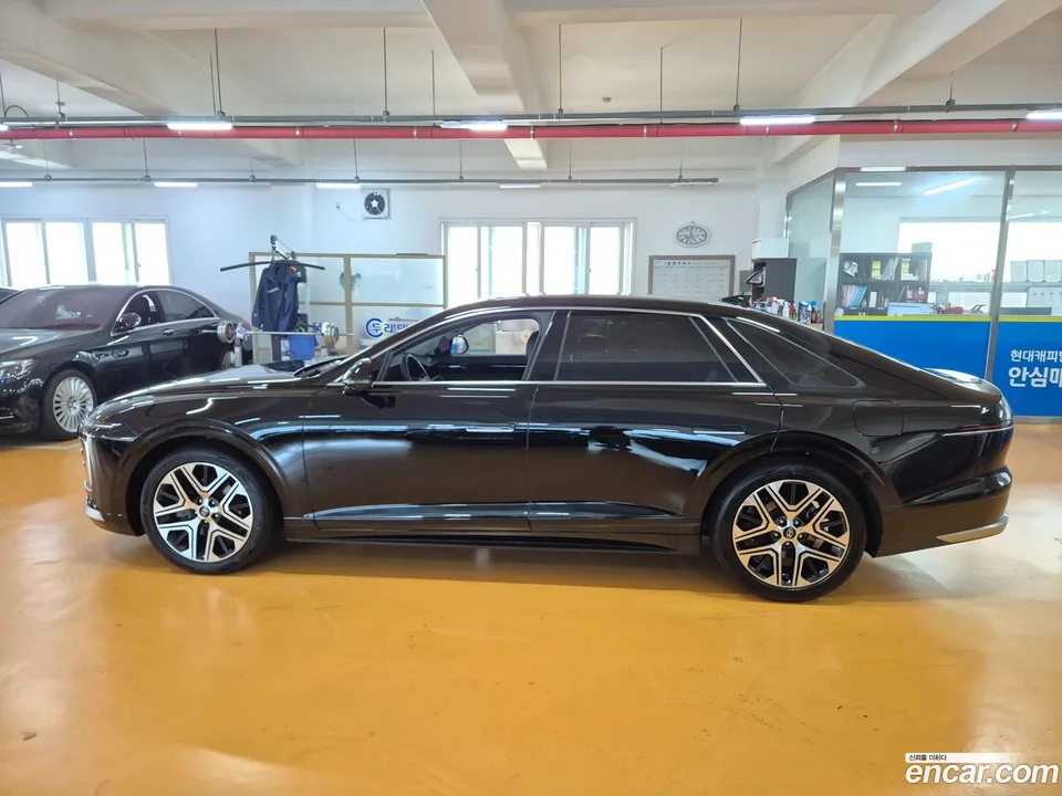 Hyundai Grandeur 2.5 2WD 2023 — thumbnail 4