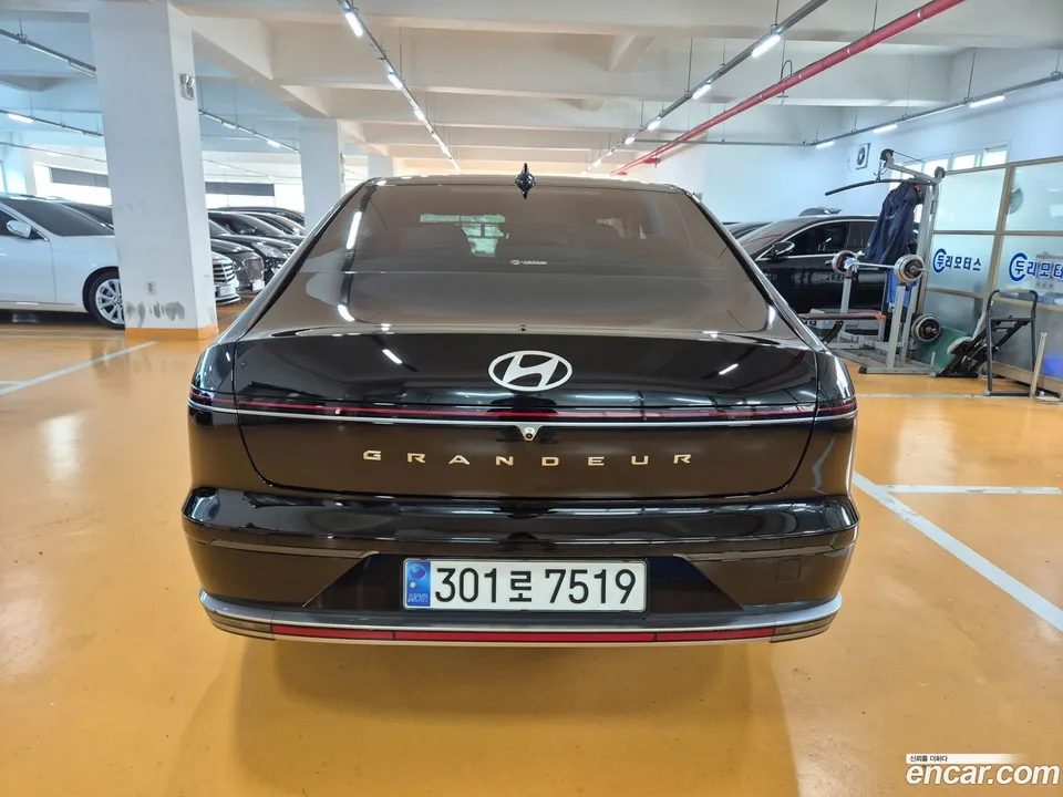 Hyundai Grandeur 2.5 2WD 2023 — thumbnail 5