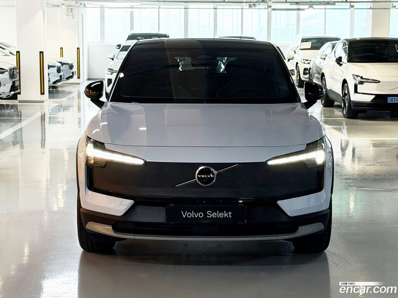 Volvo EX30 Cross Country 2025 — 3