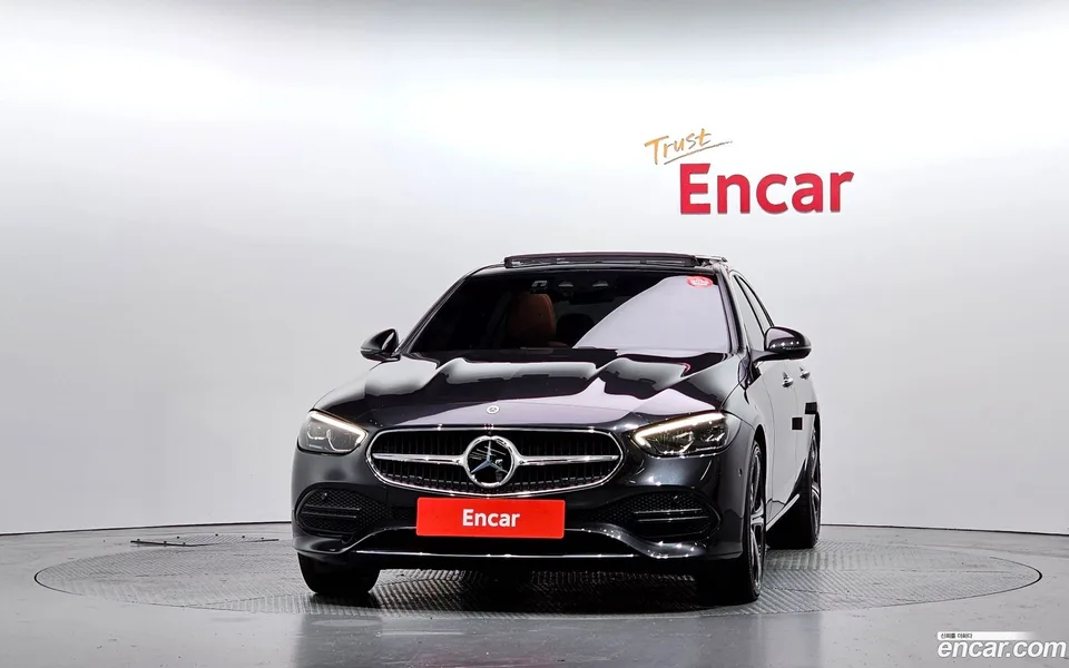 Mercedes-Benz C-Class C300 4MATIC 2023 — thumbnail 3