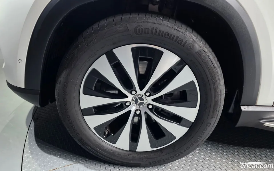 Mercedes-Benz GLE-Class GLE300d 4MATIC 2024 — thumbnail 5