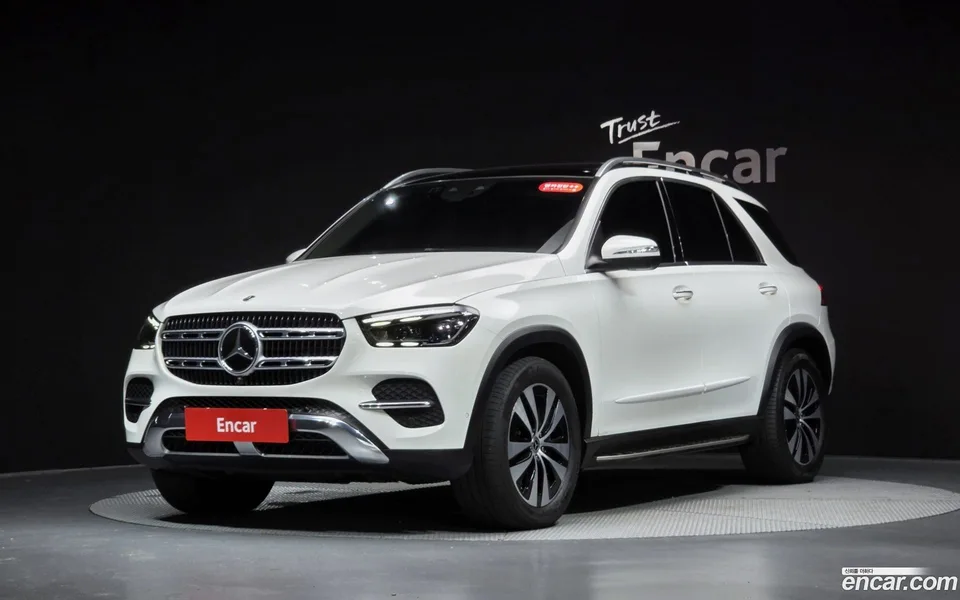 Mercedes-Benz GLE-Class GLE300d 4MATIC 2024 — photo 1, buy with delivery to Moscow