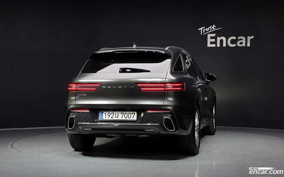 Genesis GV70 2.5T 2WD 2023 — миниатюра 4