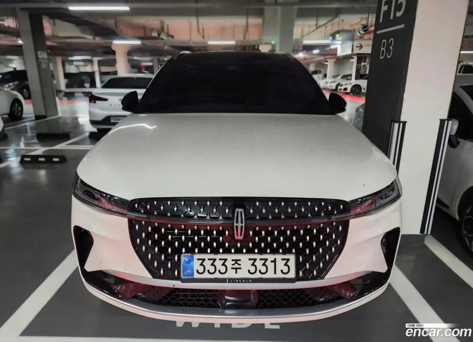 Lincoln Nautilus 2.0 AWD 2025 — фото 1, купить с доставкой в Москву