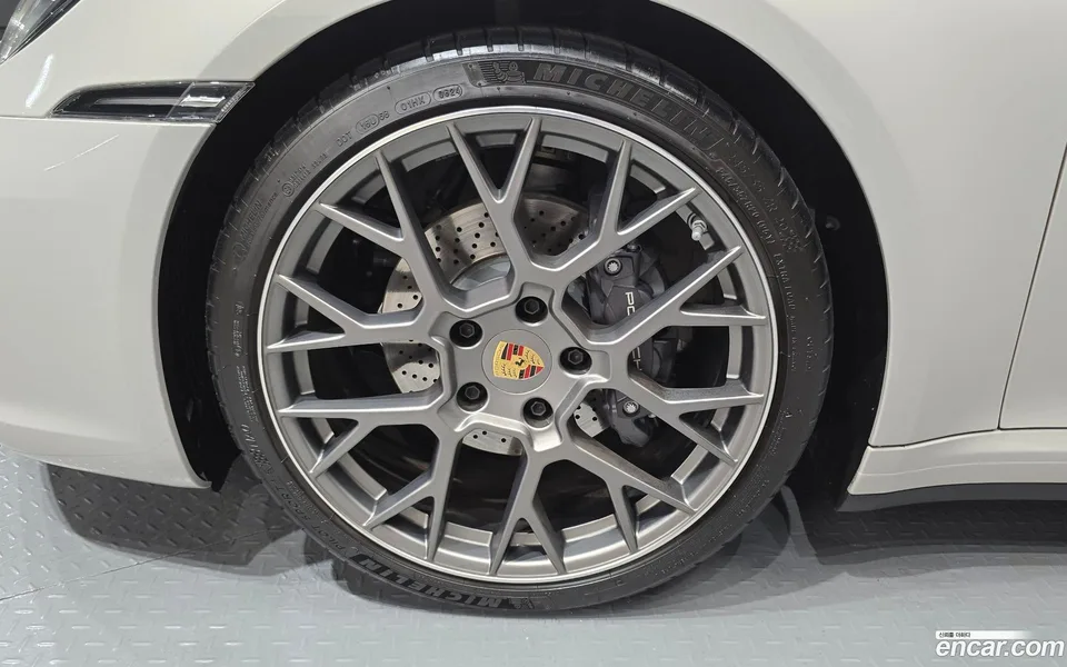 Porsche 911 (992) 4 2024 — thumbnail 2