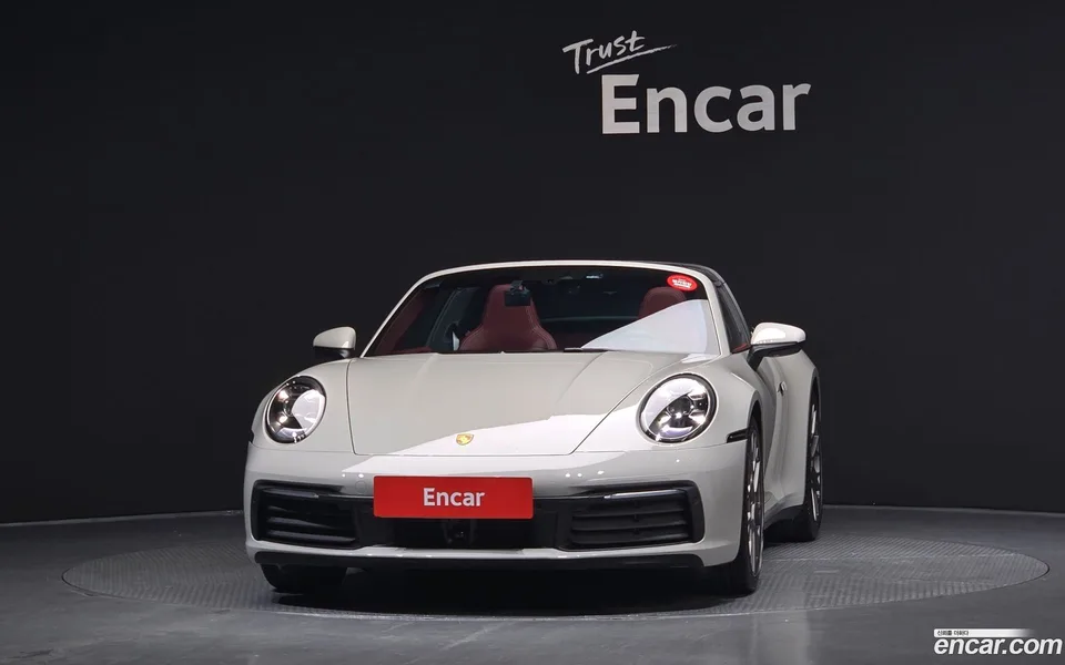 Porsche 911 (992) 4 2024 — thumbnail 3