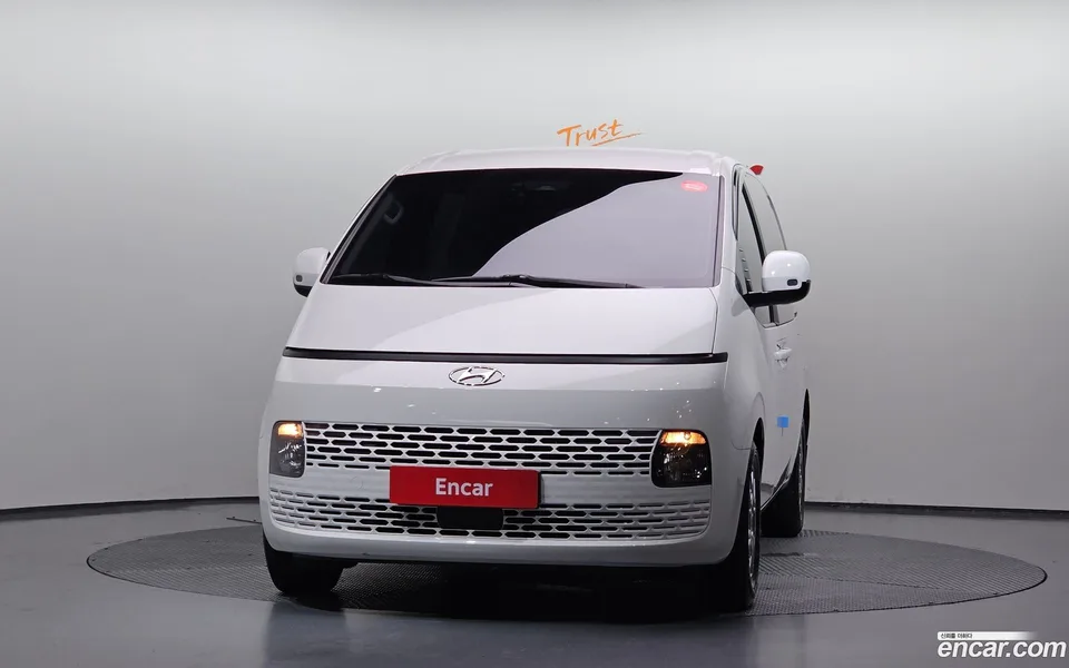 Hyundai Staria 5 2022 — thumbnail 3