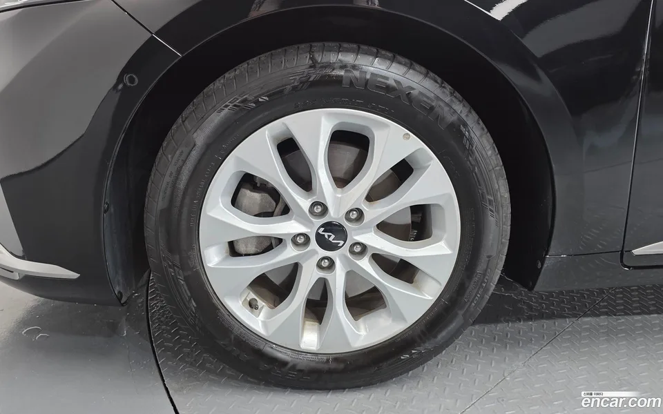 Kia K8 2.5 2WD 2023 — thumbnail 2
