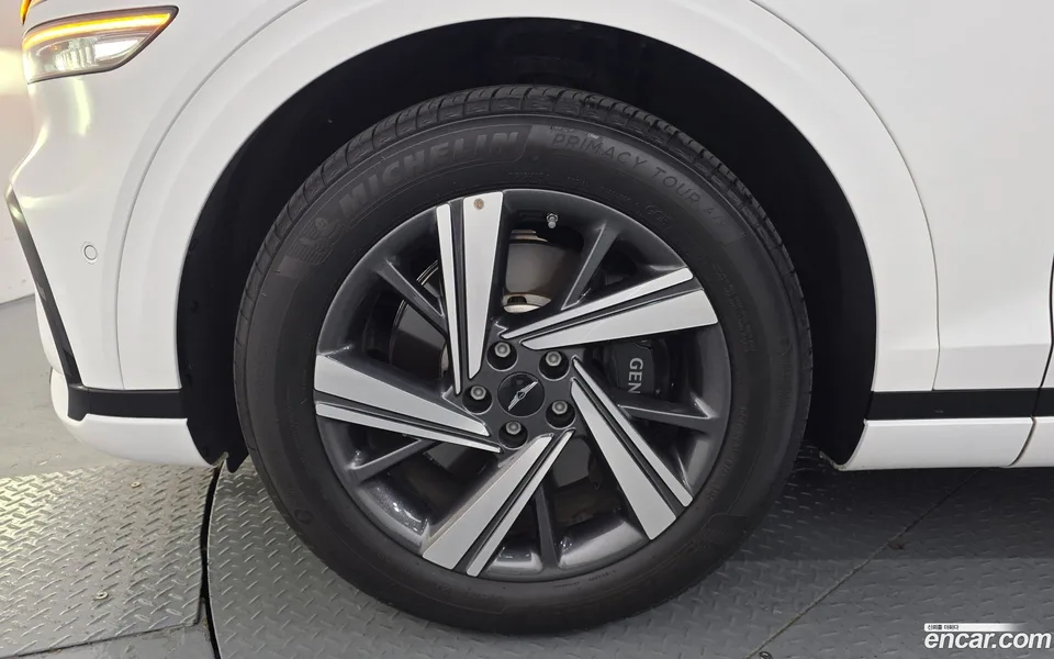 Genesis GV70 2.5T AWD 2024 — thumbnail 2