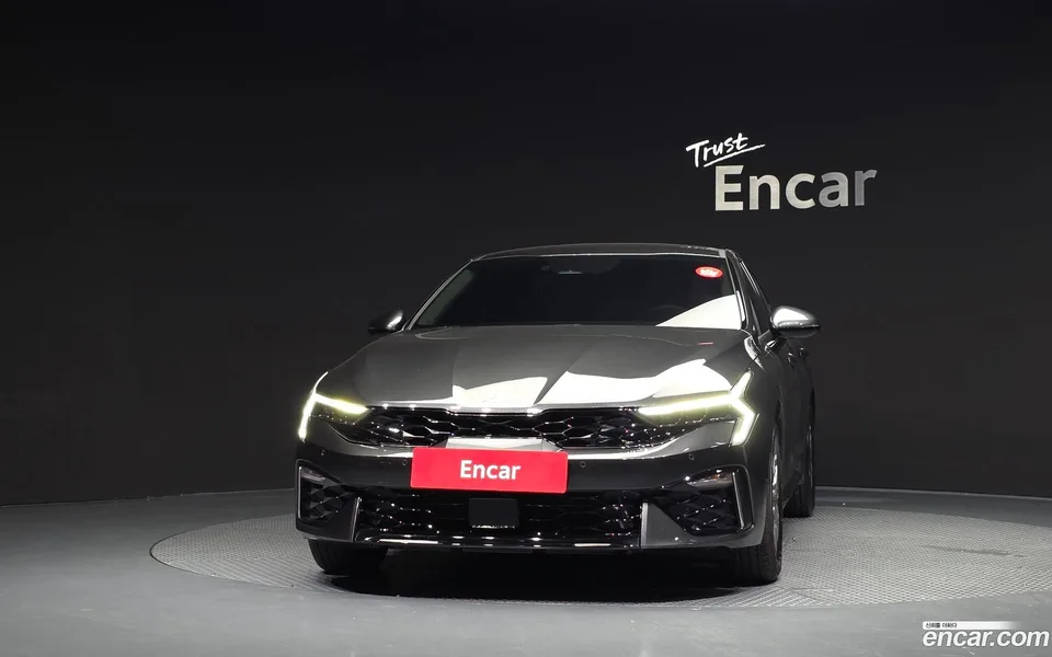 Kia K5 Hybrid 2023 — thumbnail 3