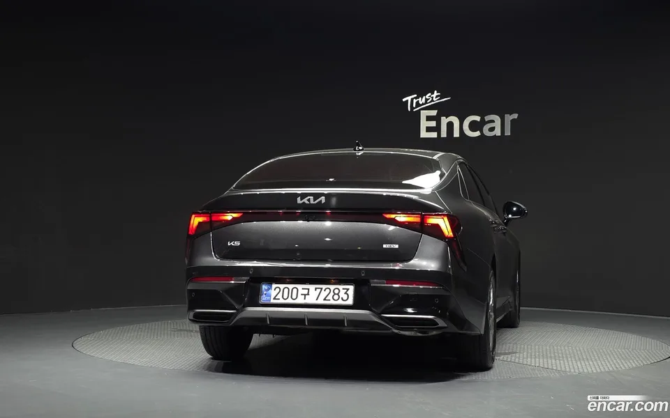 Kia K5 Hybrid 2023 — thumbnail 4
